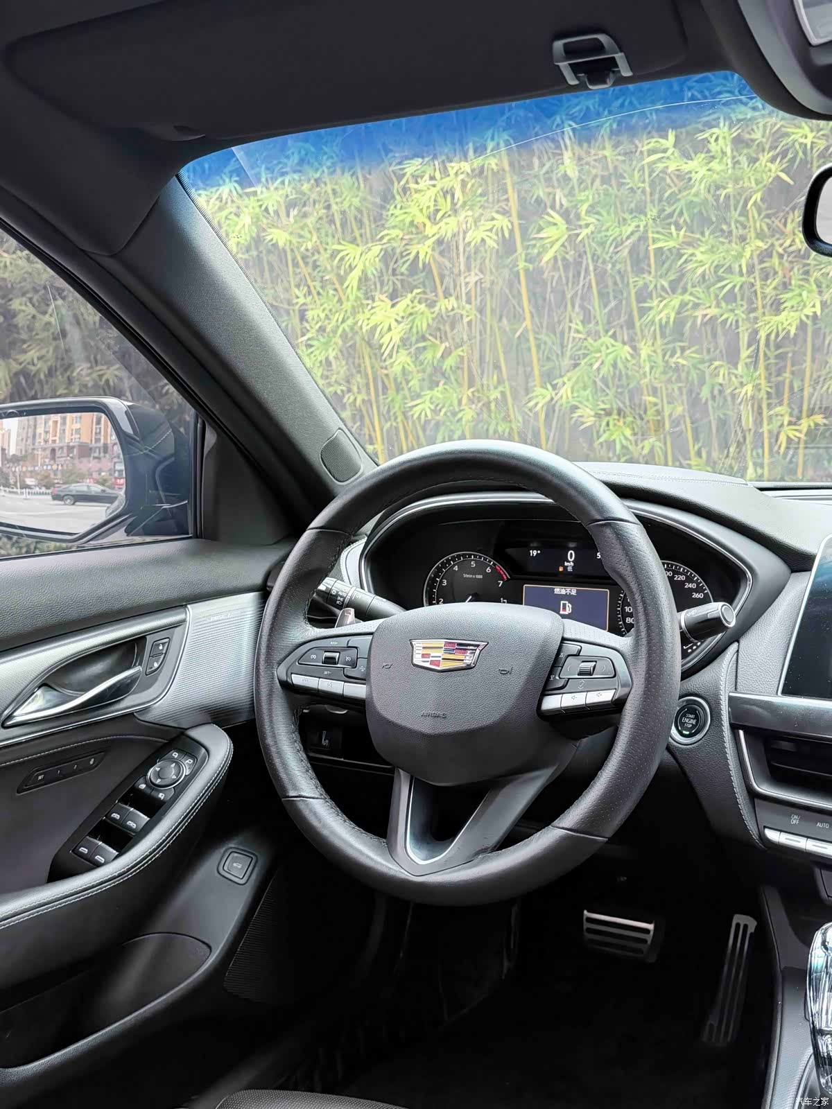 Cadillac CT5, 2022 все фото