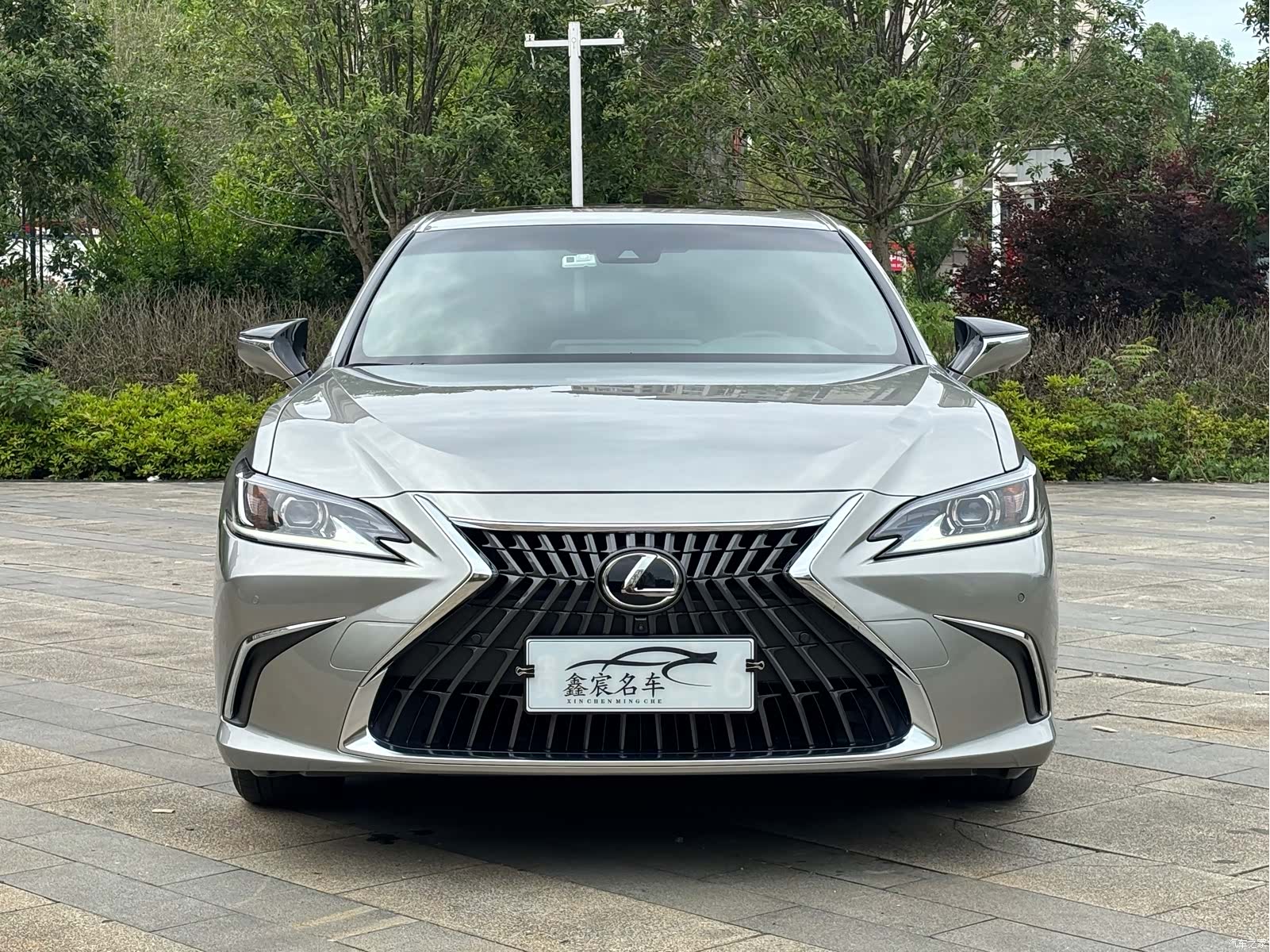 Lexus ES, 2023 1