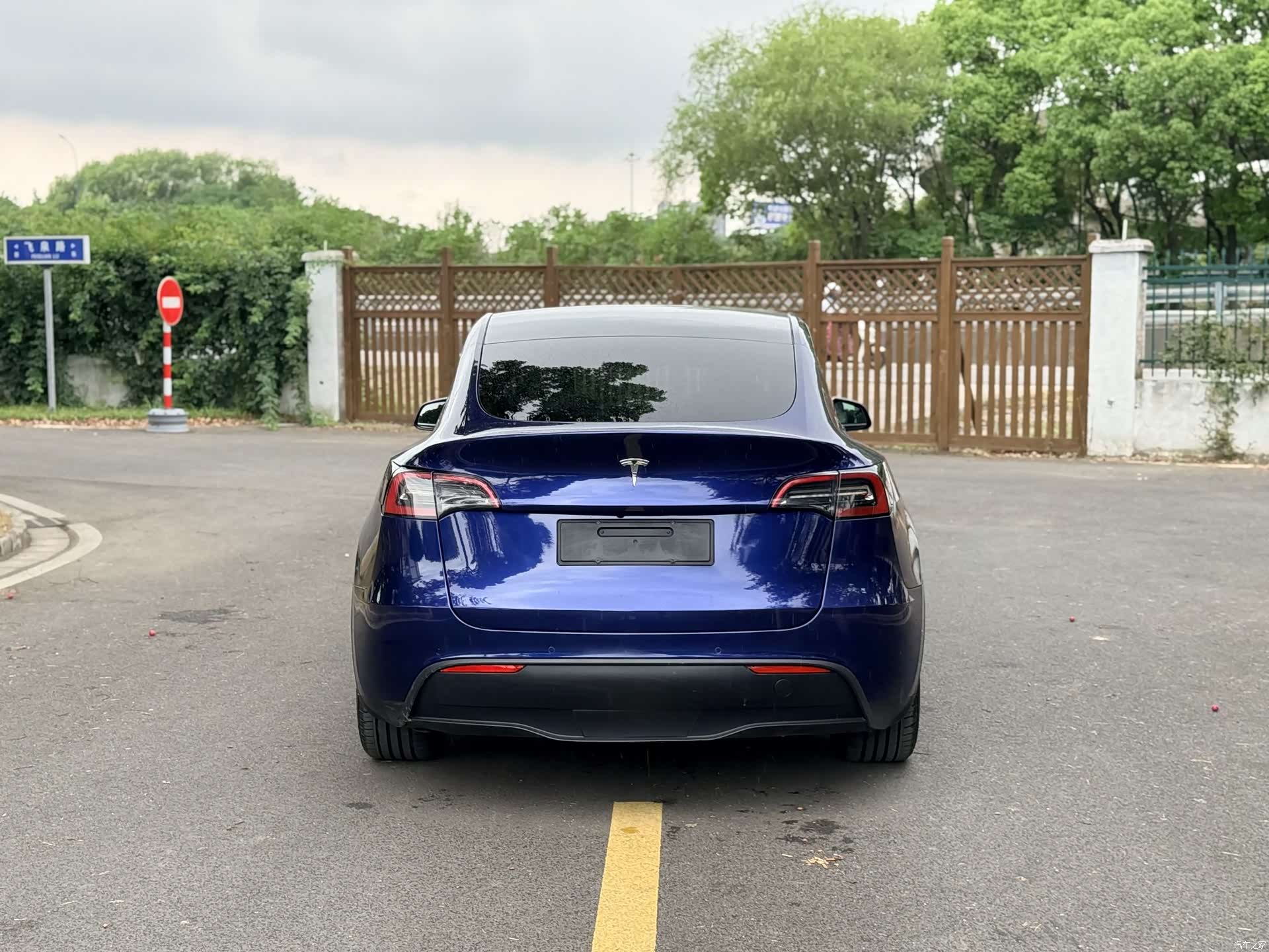Tesla Model Y, 2023 все фото
