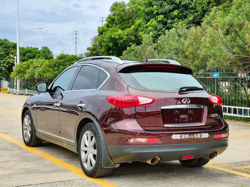 Infiniti QX50