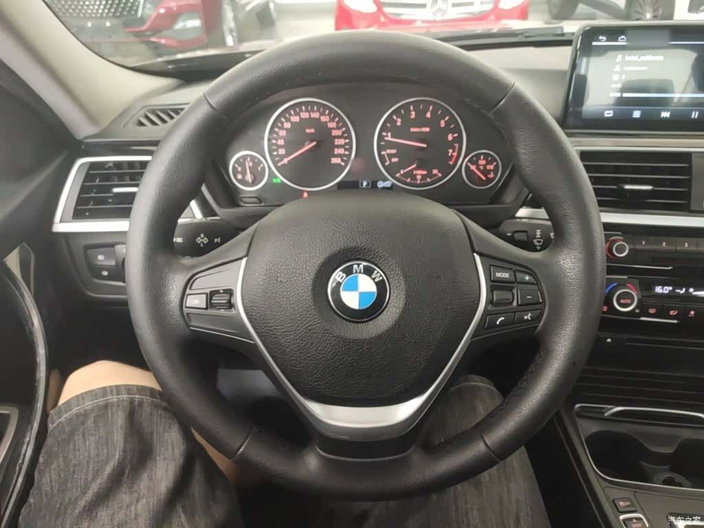 BMW 3 Series, 2016 11