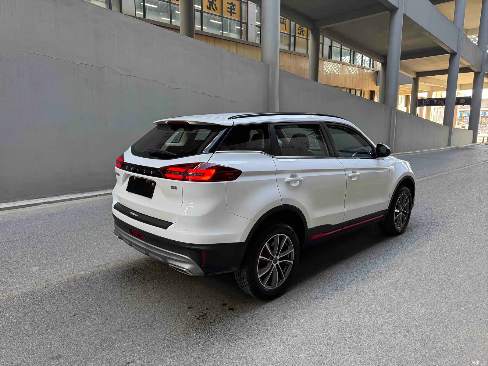 Geely Boyue, 2022 6