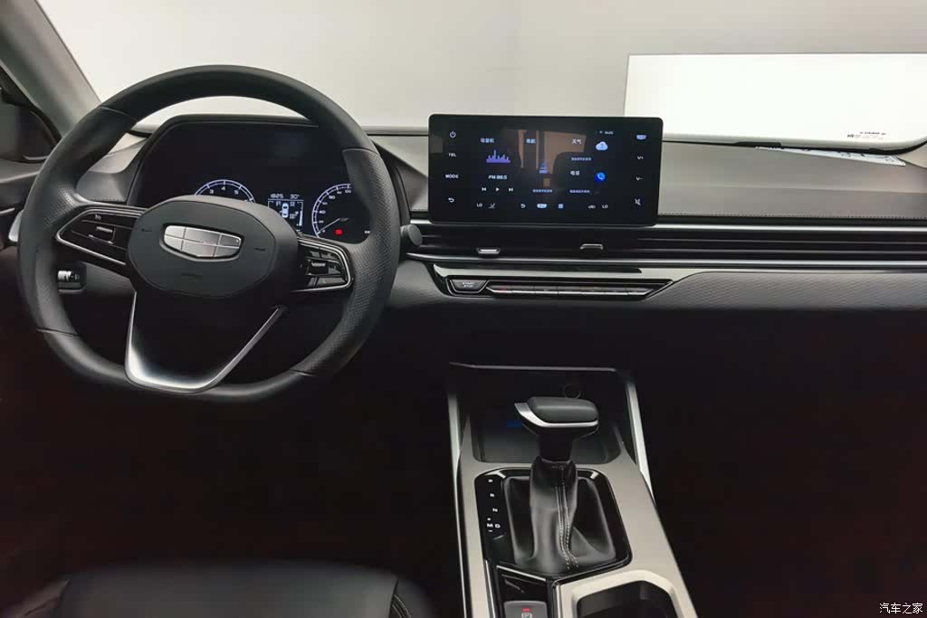 Geely Emgrand, 2025 12