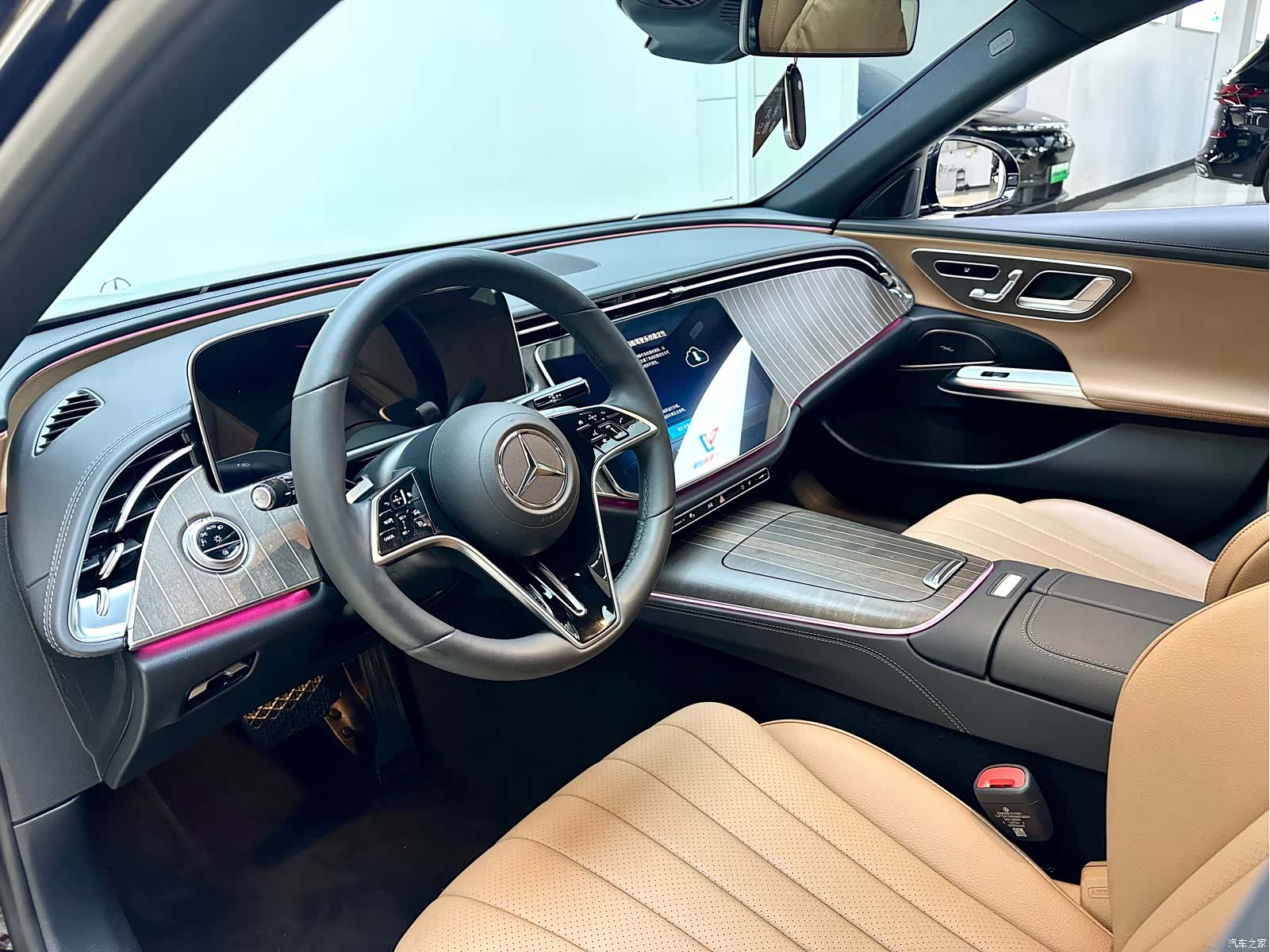 Mercedes-Benz E-Class, 2024 9