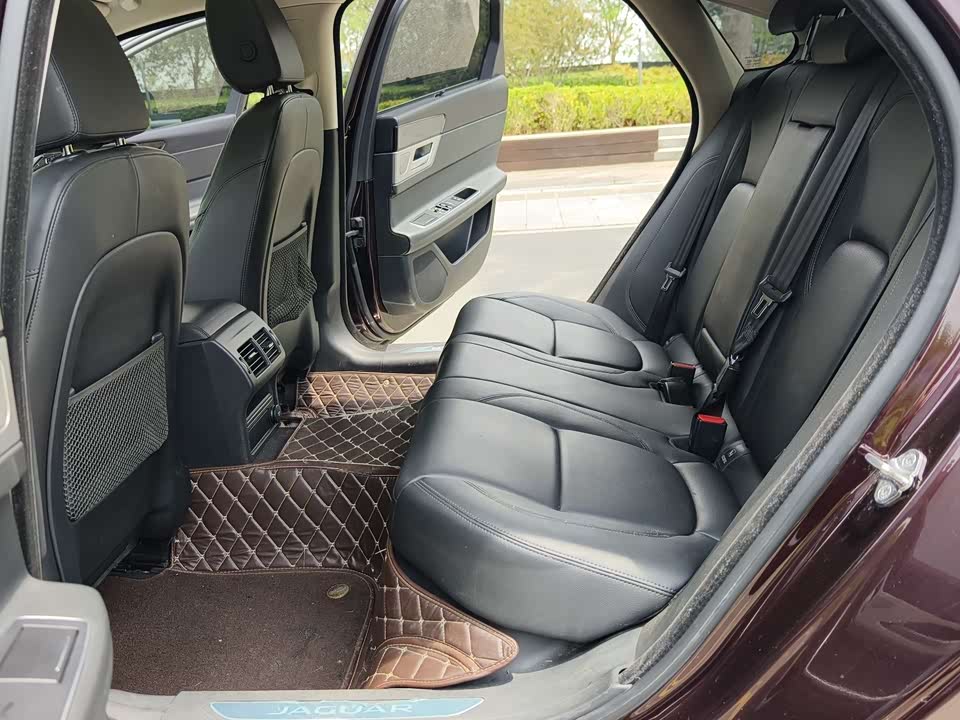 Jaguar XFL