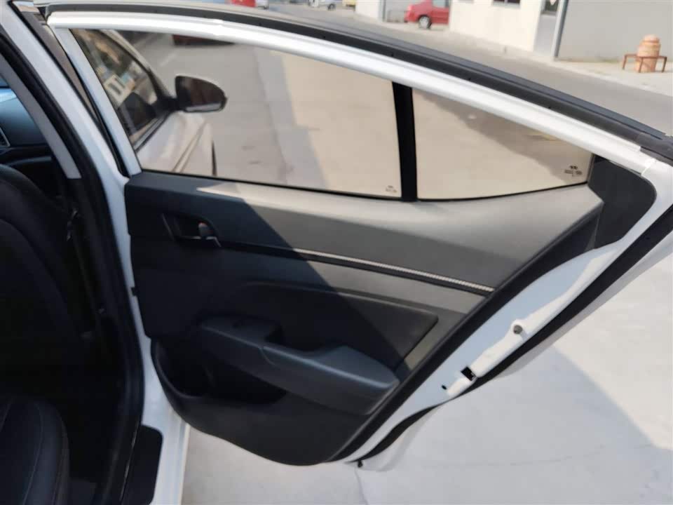 Hyundai Lead