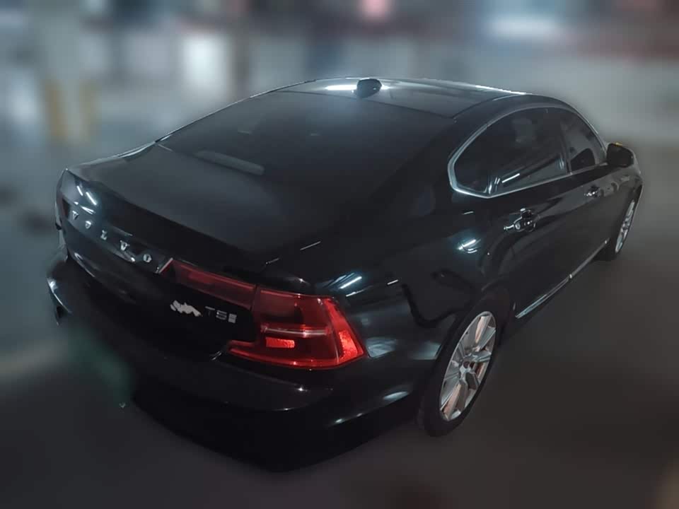 Volvo S90