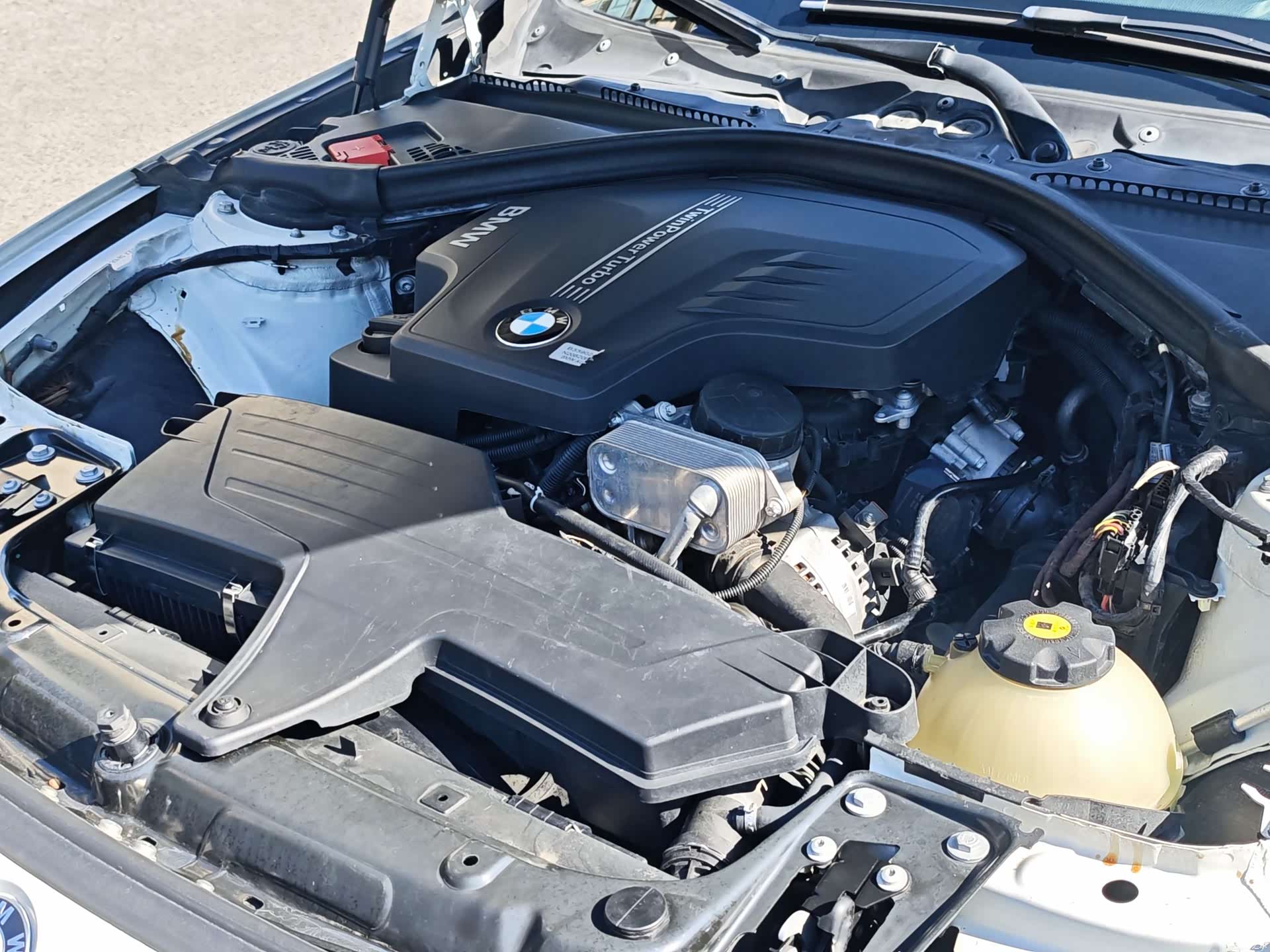 BMW 3 Series, 2012 21