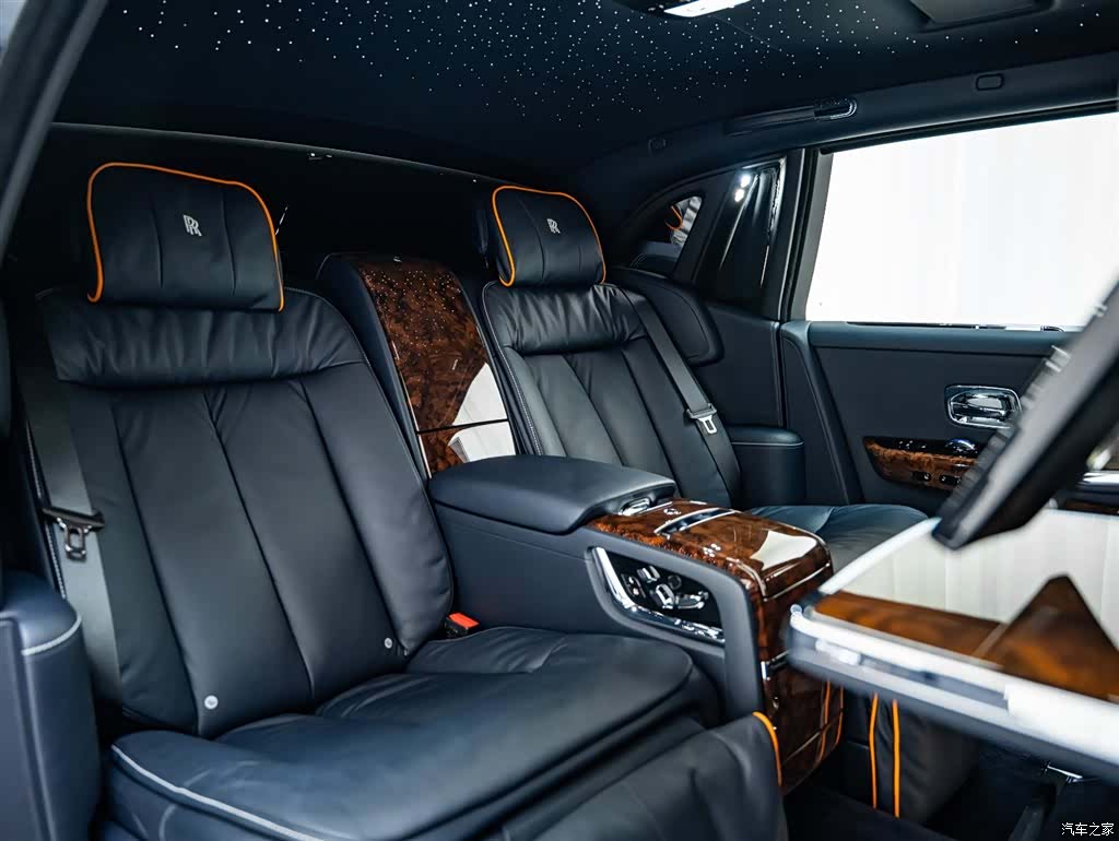 Rolls-Royce Phantom, 2019 14