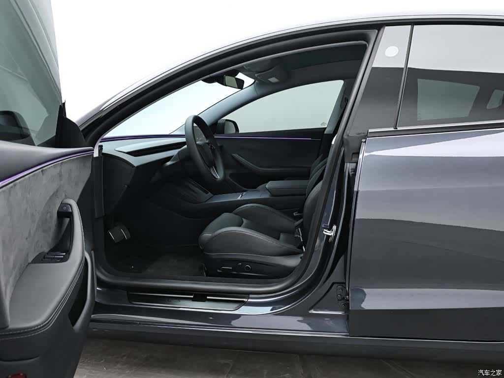 Tesla Model 3, 2025 12