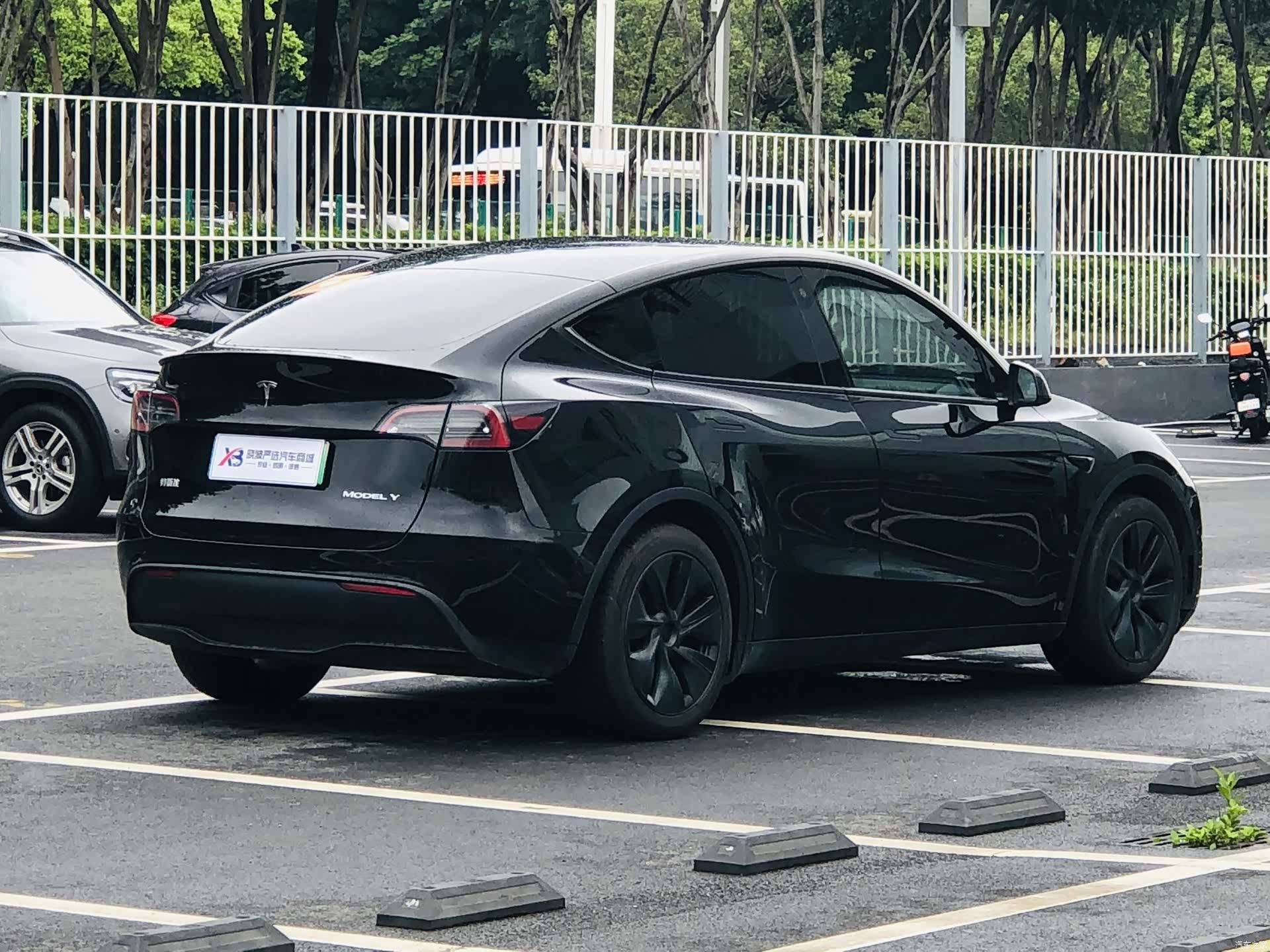 Tesla Model Y, 2023 6