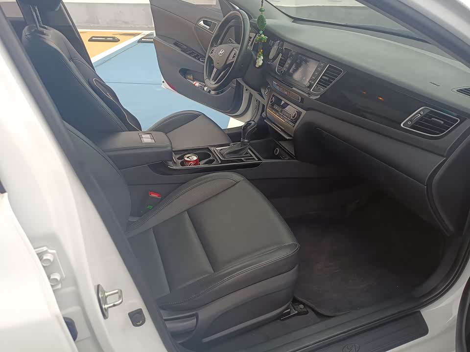 Hyundai Name picture