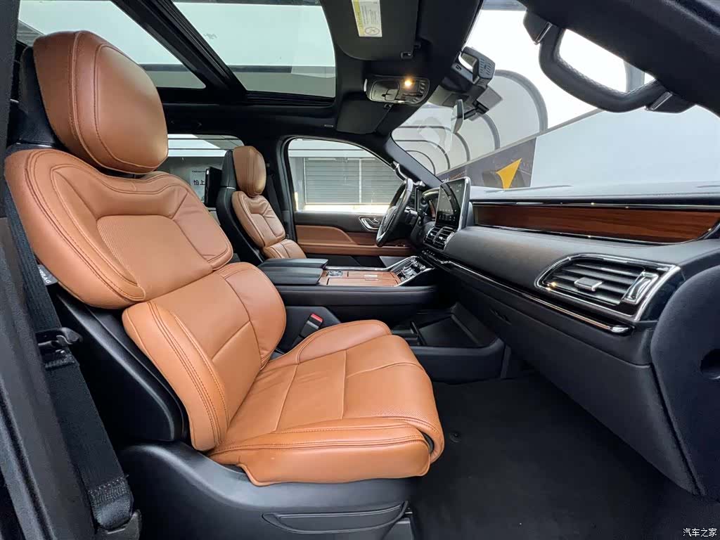 Lincoln Navigator, 2019 25