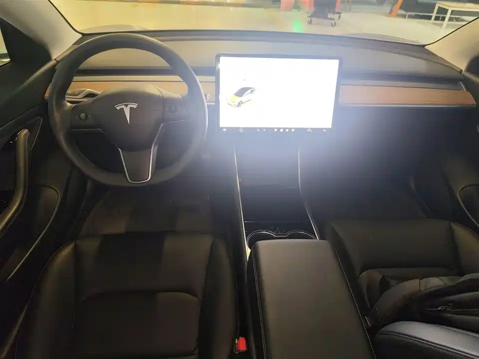 Tesla Model 3 Tesla Model 3