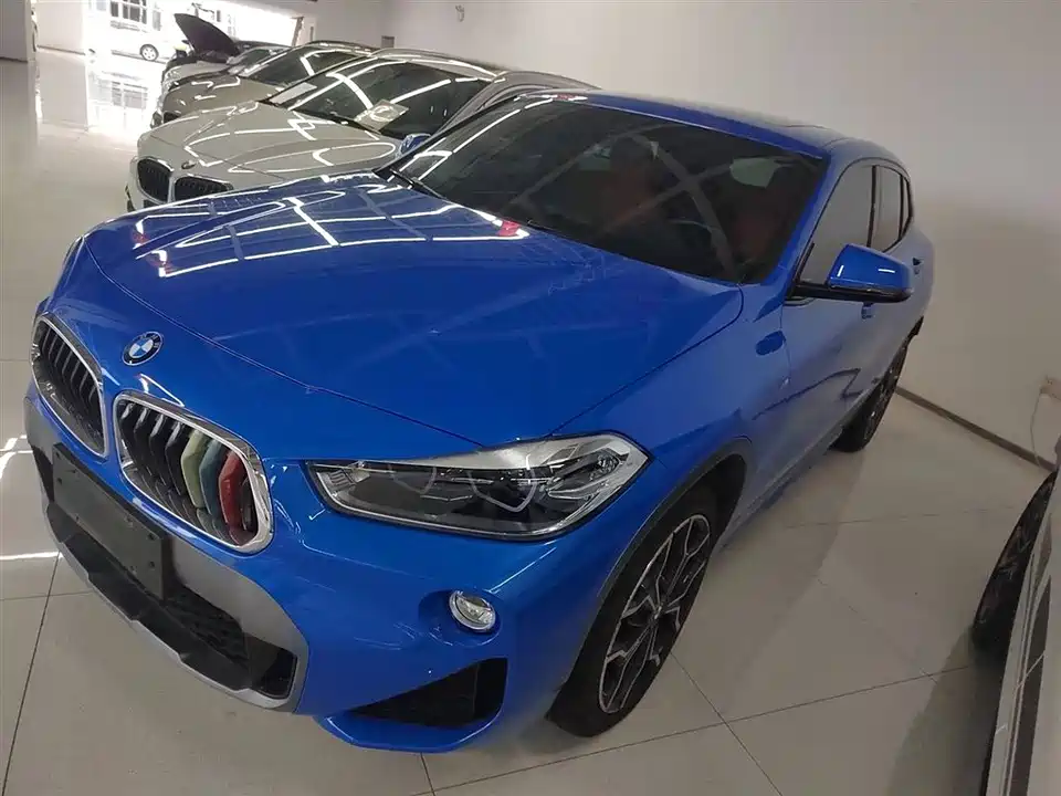 BMW X2