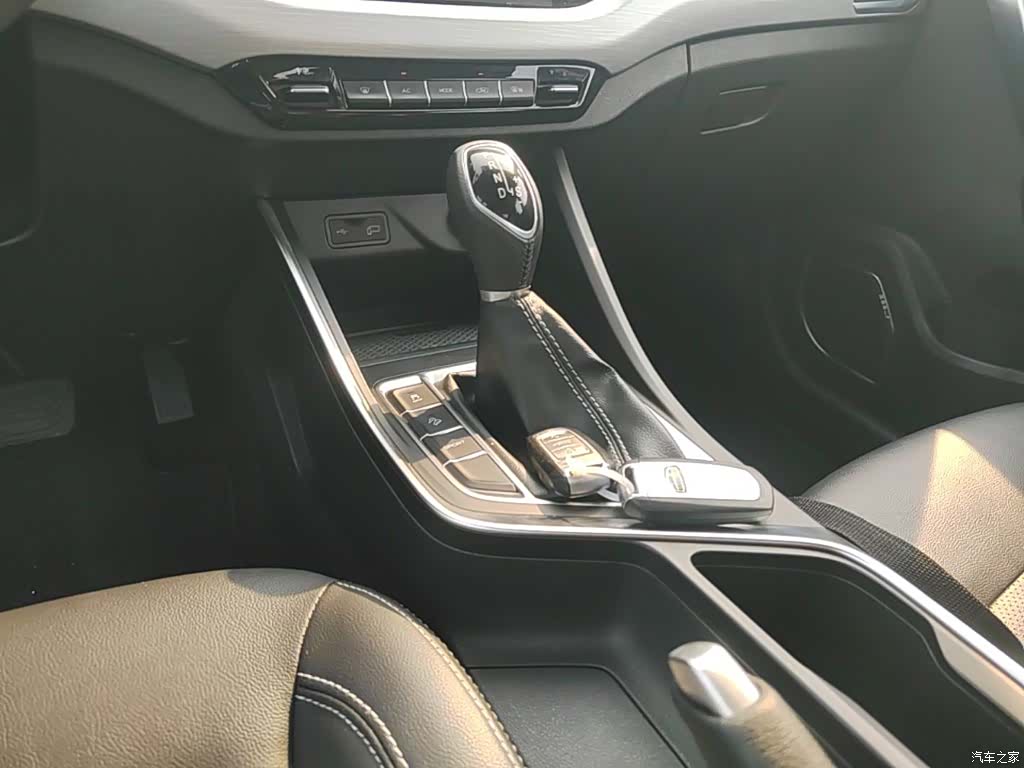 Geely X3, 2020 14