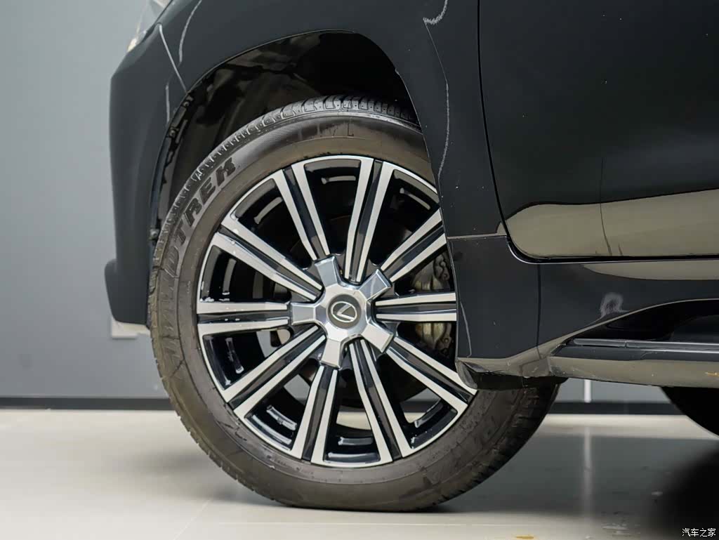 Lexus LX, 2020 все фото
