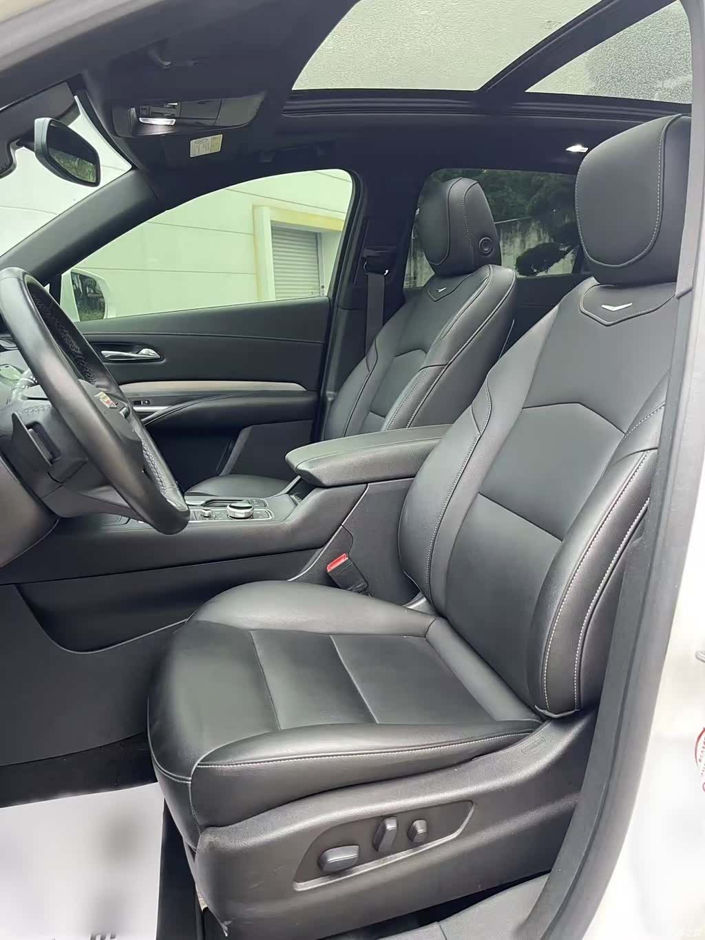 Cadillac XT4, 2021 11
