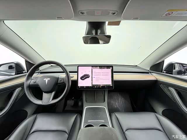 Tesla Model Y, 2021 9
