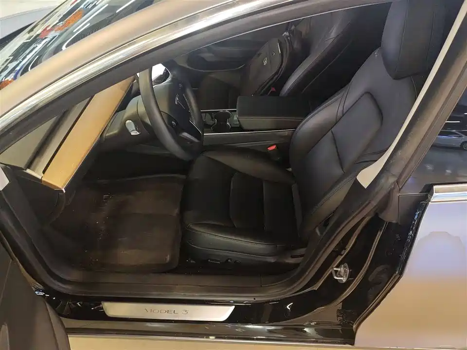 Tesla Model 3 Tesla Model 3