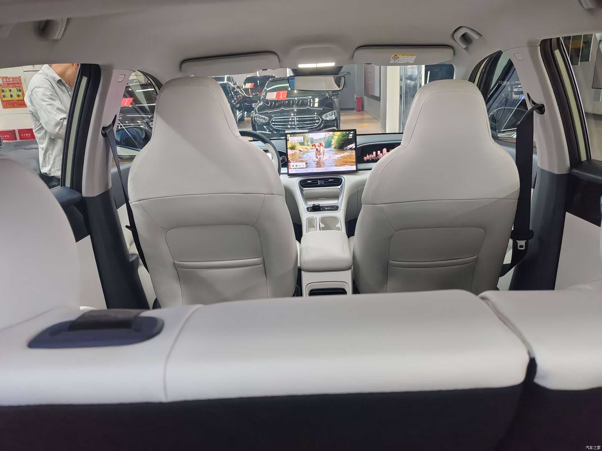 Geely Xingyuan, 2025 30