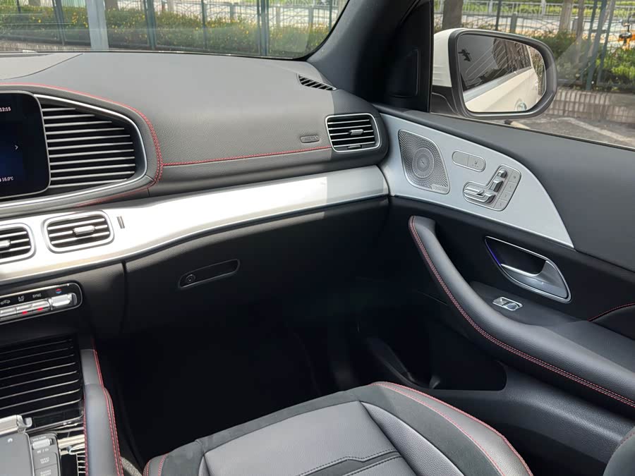 Mercedes-Benz GLE AMG 2026, фото 20