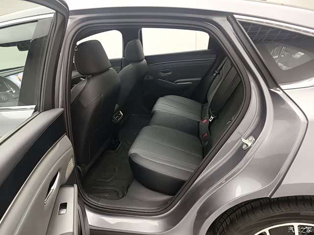 BYD Qin, 2025 17