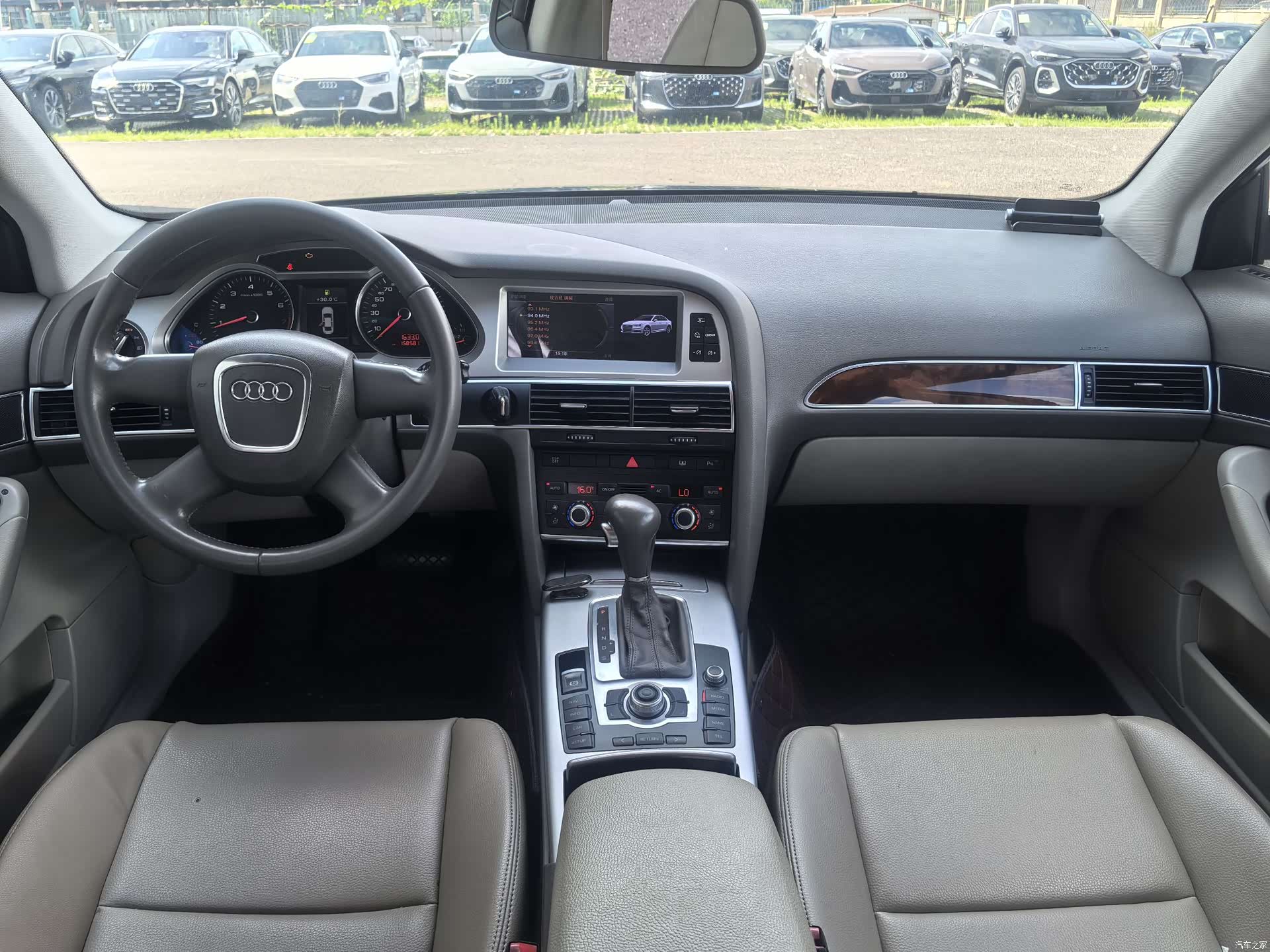 Audi A6L, 2012 3