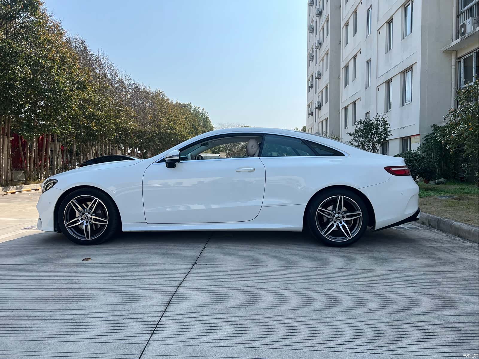 Mercedes-Benz E-Class, 2020 4