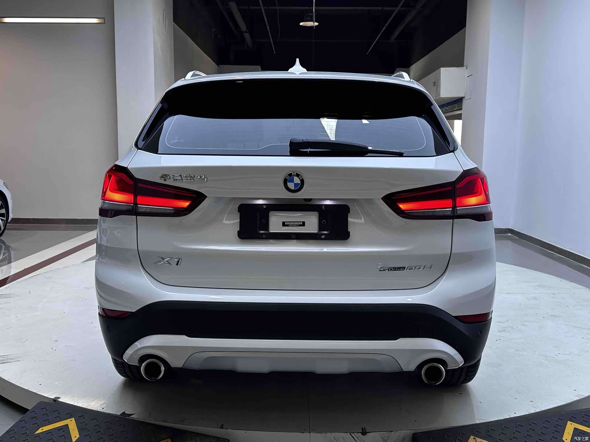 BMW X1, 2023 все фото