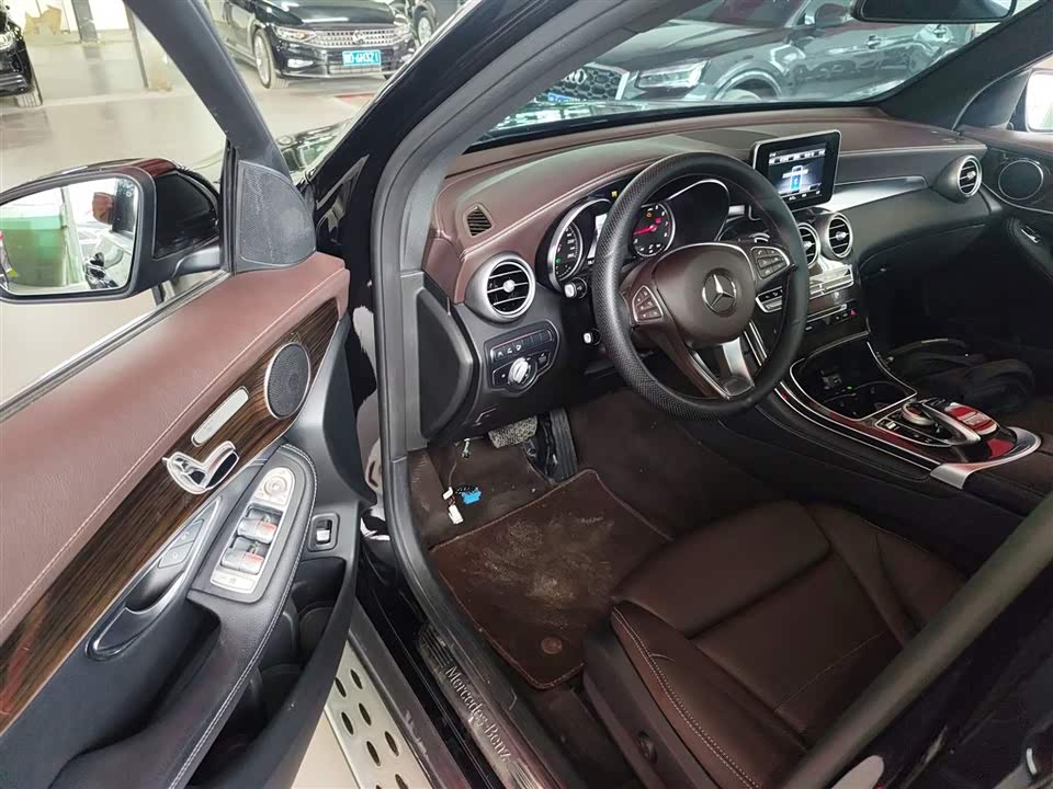 Mercedes-Benz GLC Mercedes-Benz GLC