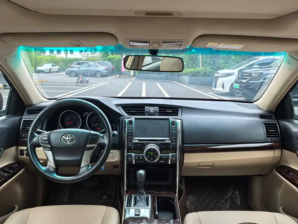 Toyota Reiz Toyota Reiz