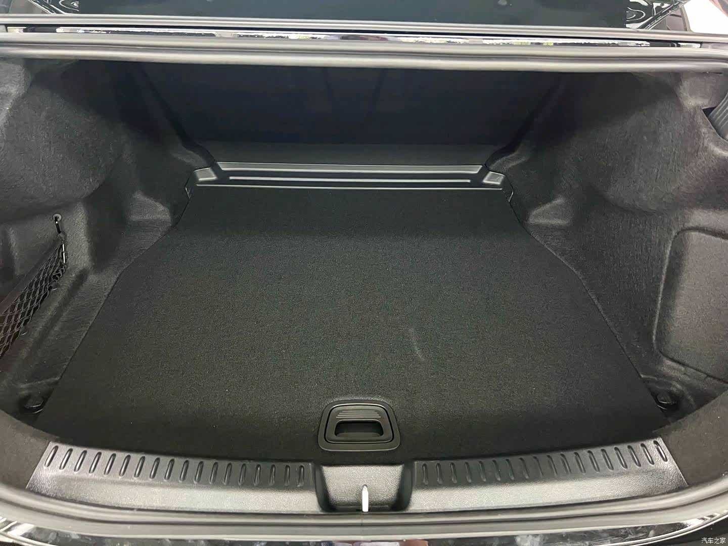 Mercedes-Benz E-Class, 2026 25