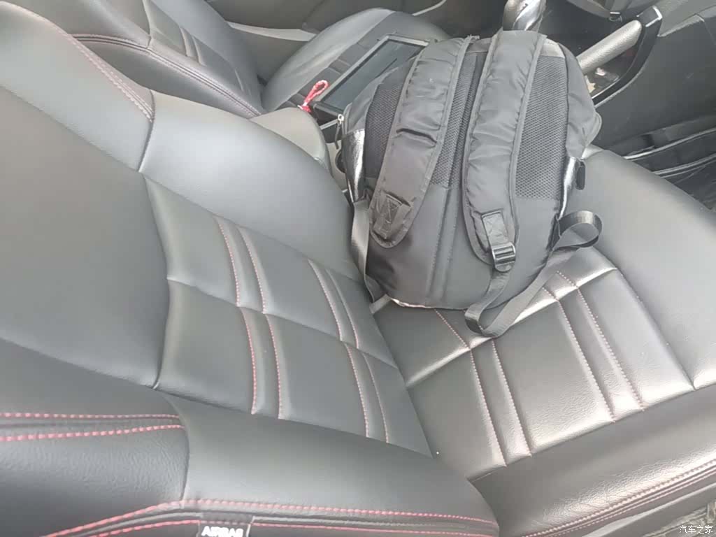 DongFeng AX7, 2016 25
