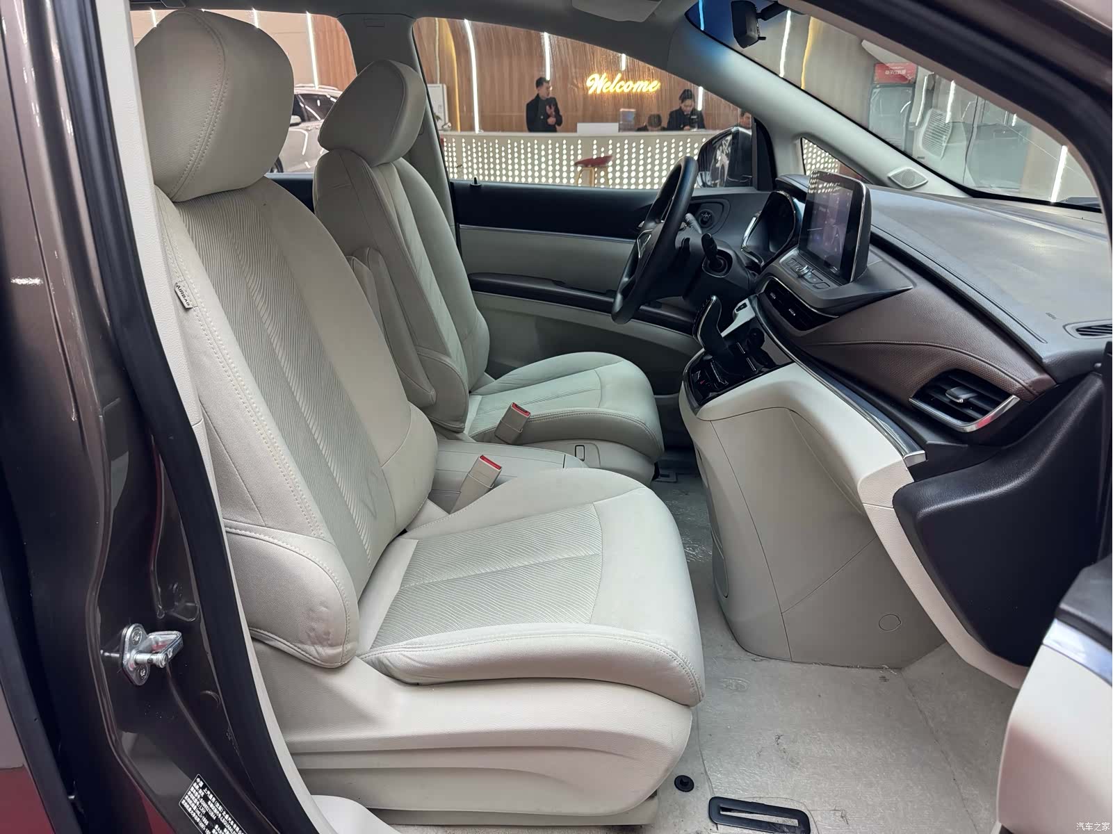 Buick GL8, 2024 20
