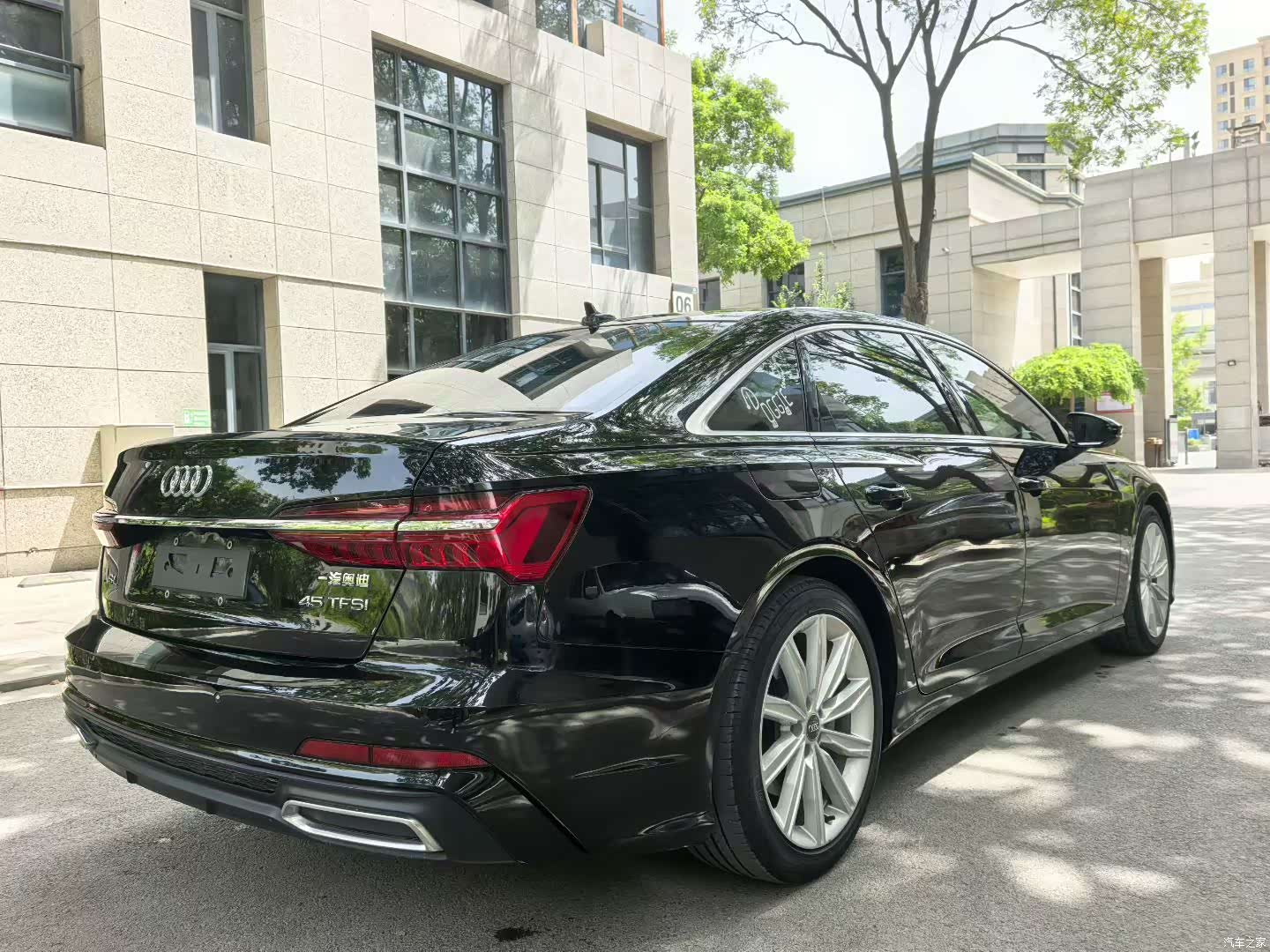 Audi A6L, 2020 все фото