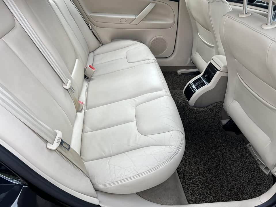 Volkswagen Passat Lingyu