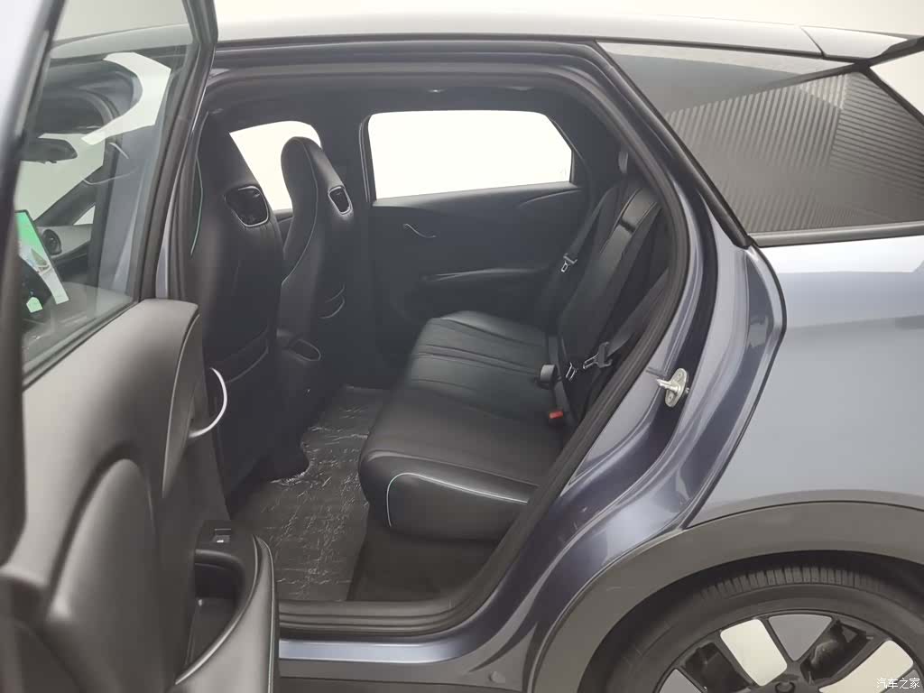 BYD Dolphin, 2023 15