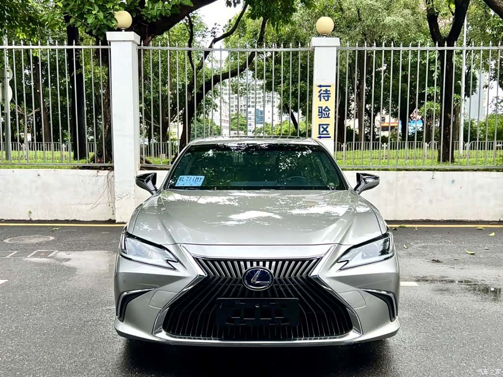 Lexus ES, 2021 2