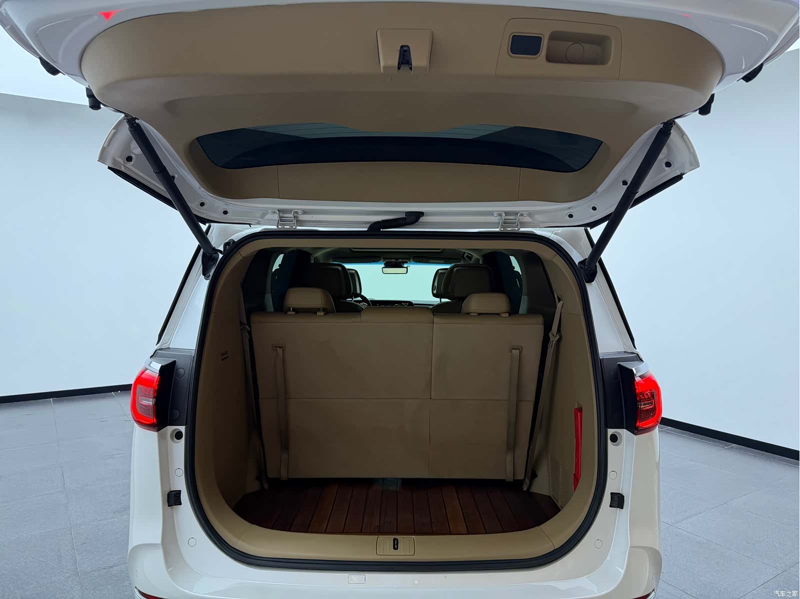 Buick GL8, 2020 7
