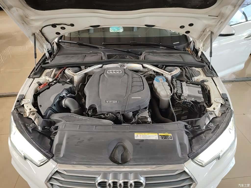 Audi A4L, 2018 20
