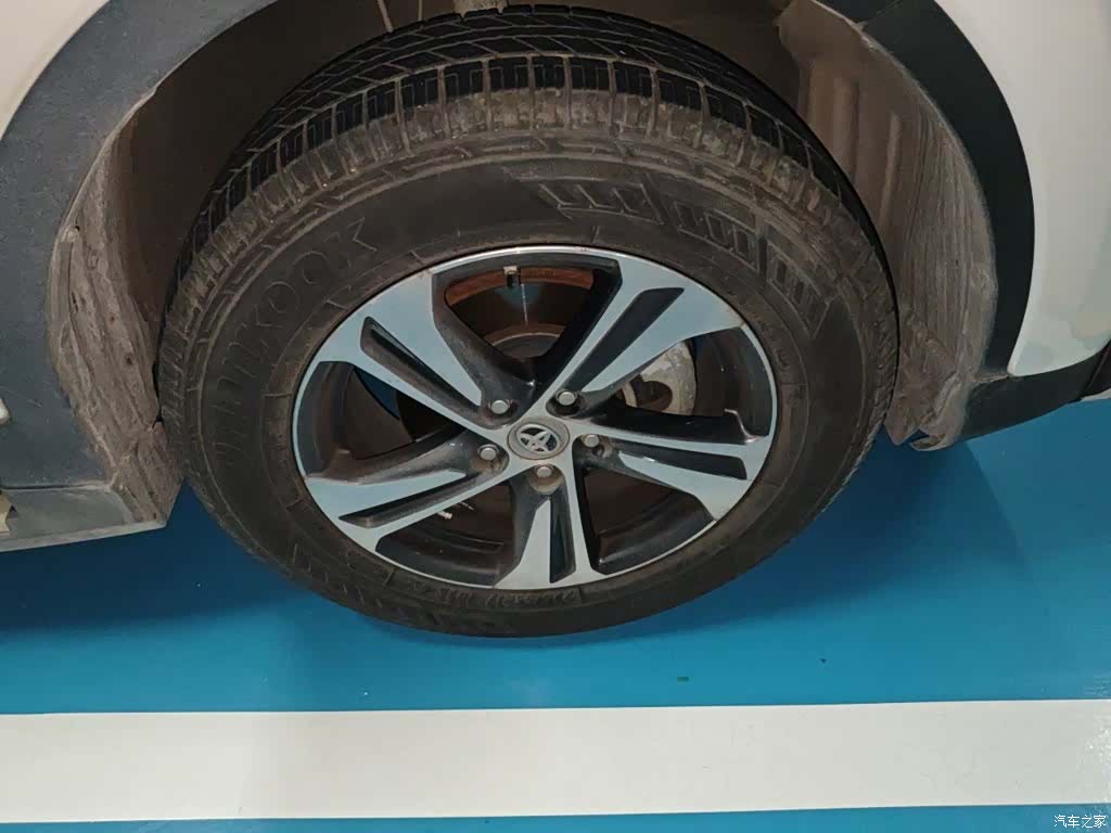 Toyota RAV4, 2016 8