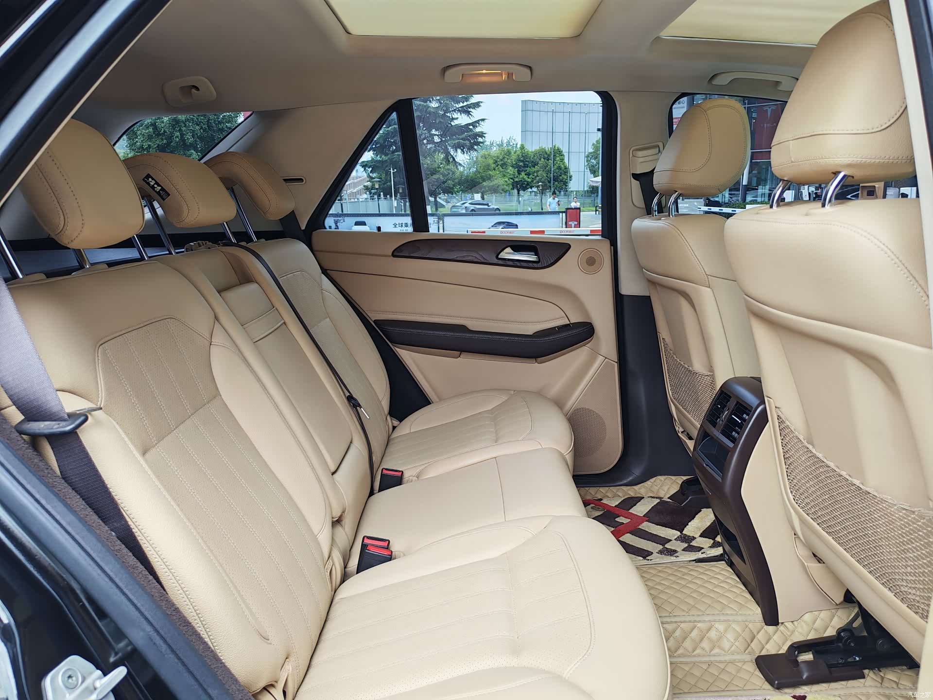 Mercedes-Benz GLE, 2016 28
