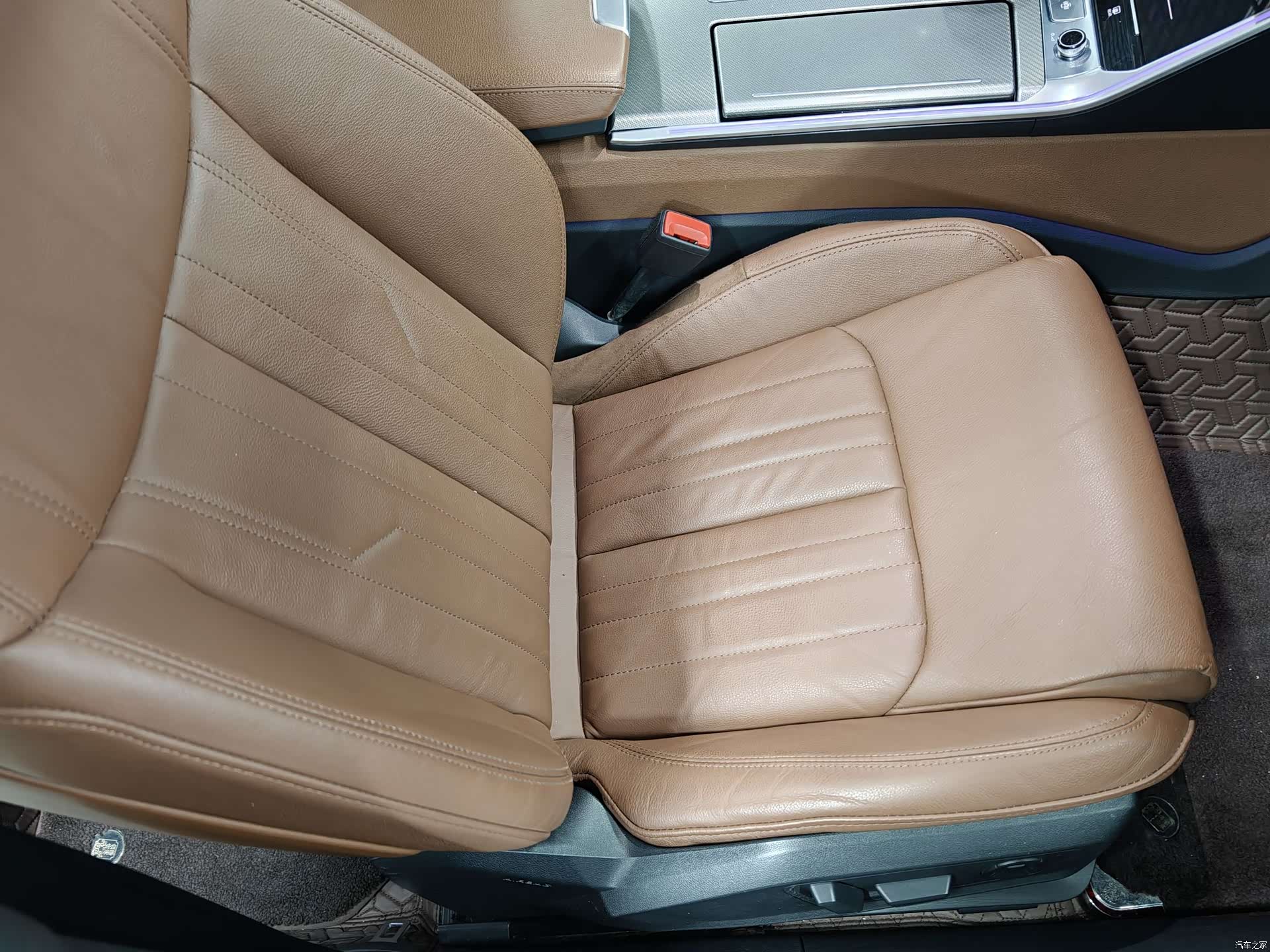 Audi A6L, 2020 11