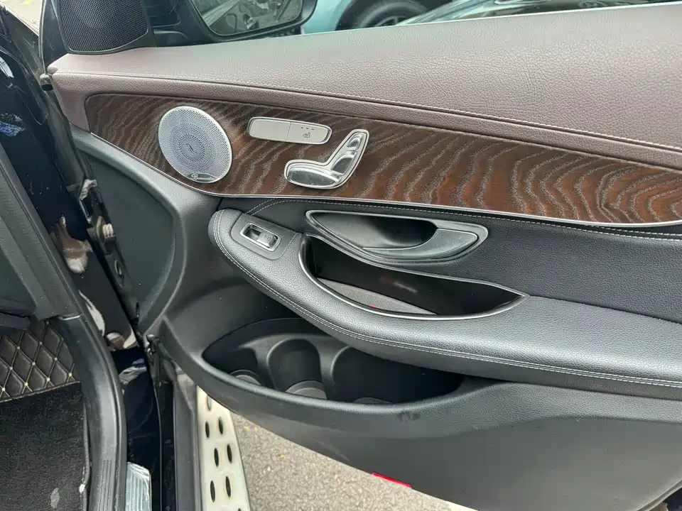 Mercedes-Benz GLC Mercedes-Benz GLC
