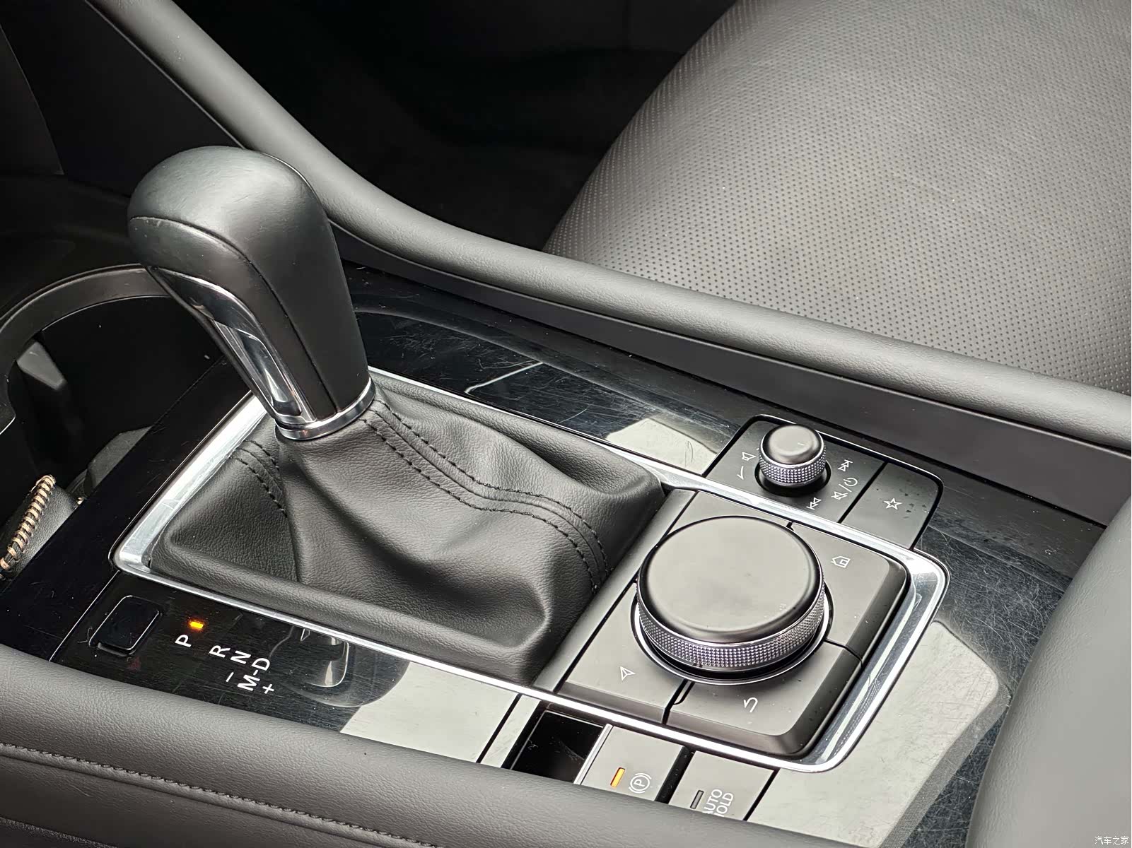 Mazda Mazda3, 2020 10