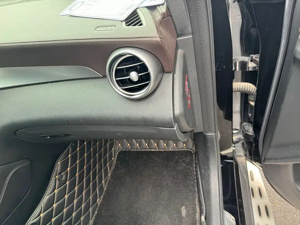 Mercedes-Benz GLC Mercedes-Benz GLC