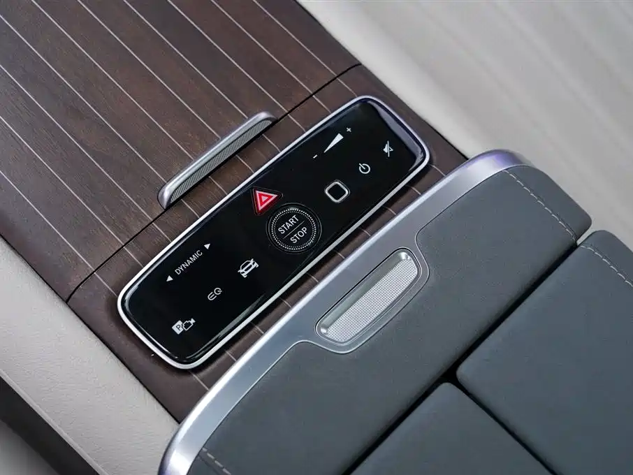 Mercedes-Benz EQS SUV
