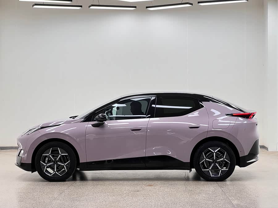 Lynk & Co Z20 2025, фото 7
