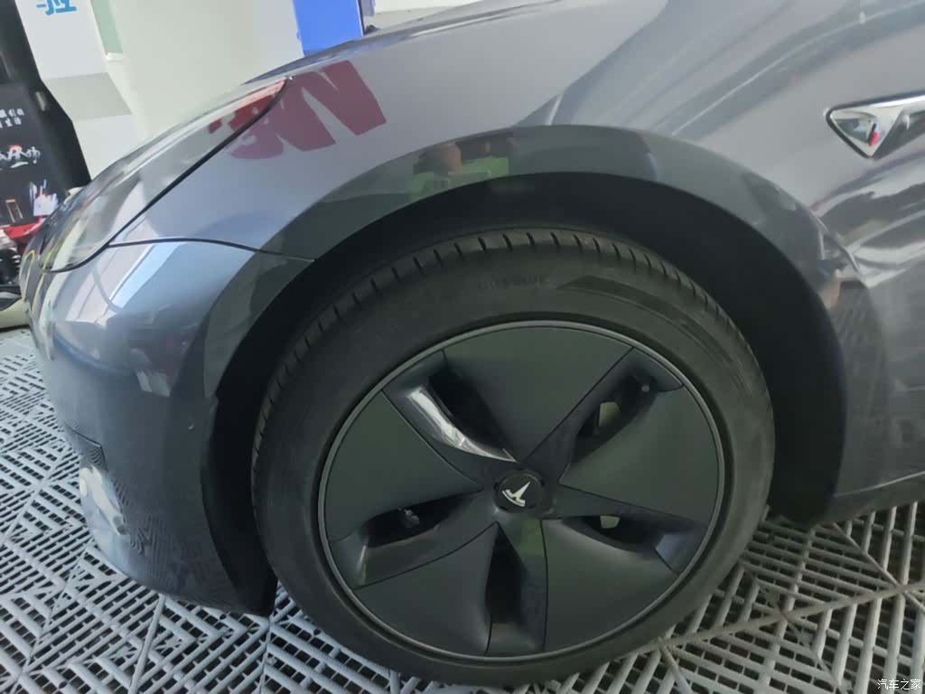 Tesla Model 3, 2020 23